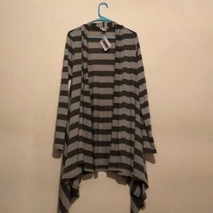 NWT Canari cardigan sweater